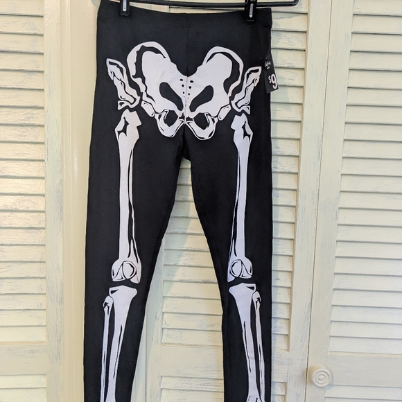 Skeleton tank top and pants - Picture 3 of 9